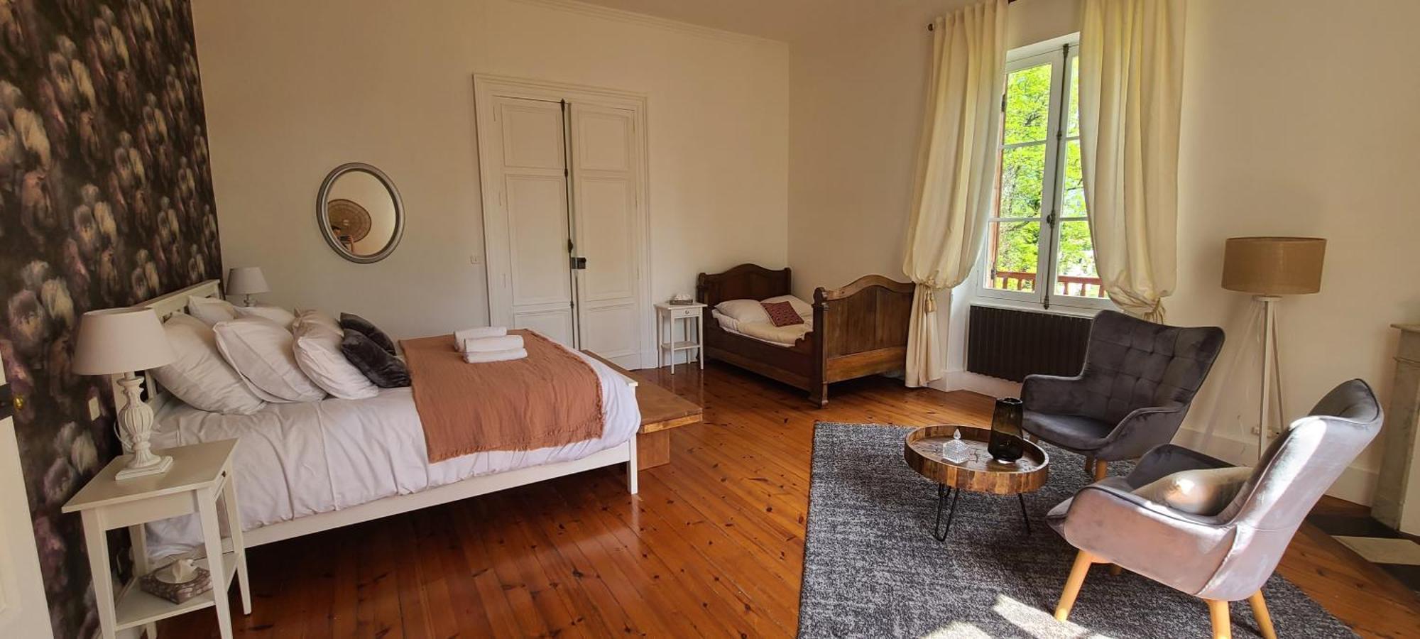 Le Manoir Du Moulin De Madame Bed & Breakfast Villeneuve-sur-Lot Exterior photo