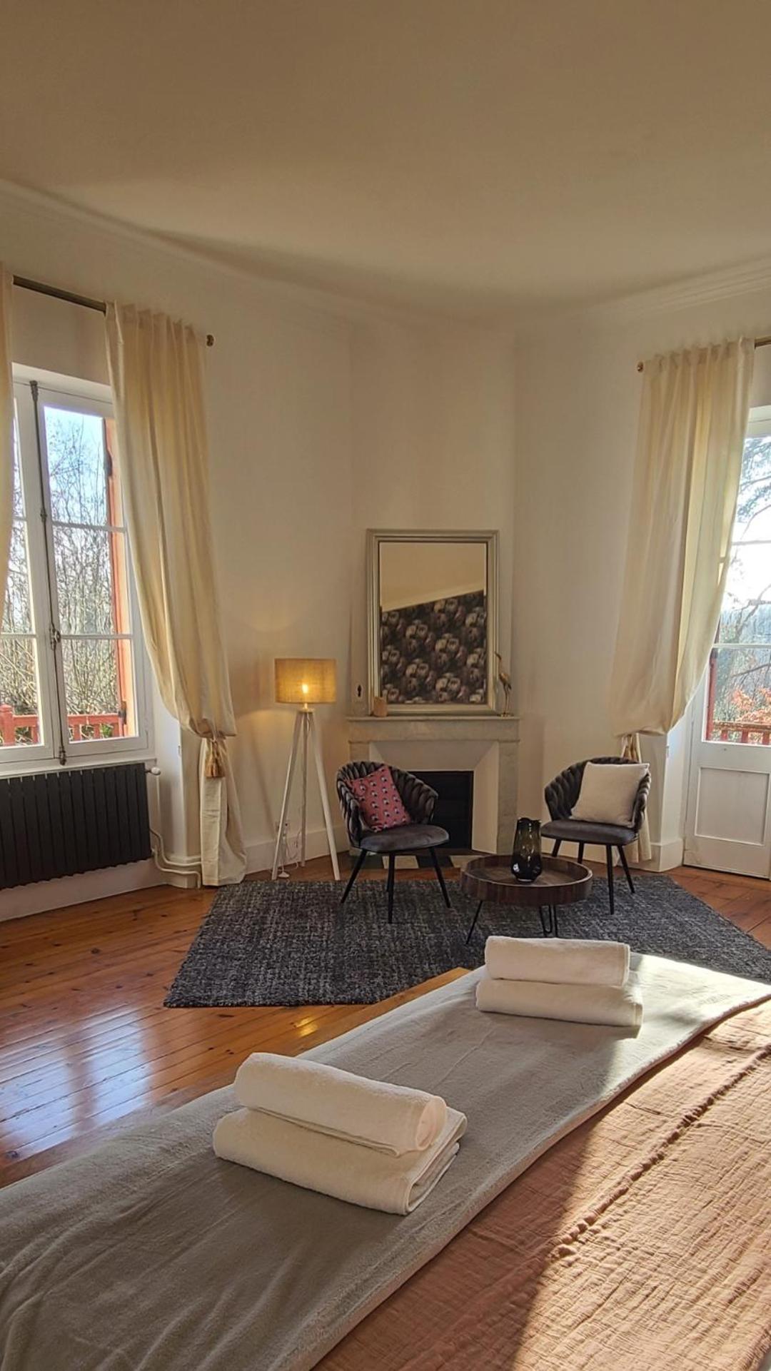 Le Manoir Du Moulin De Madame Bed & Breakfast Villeneuve-sur-Lot Room photo