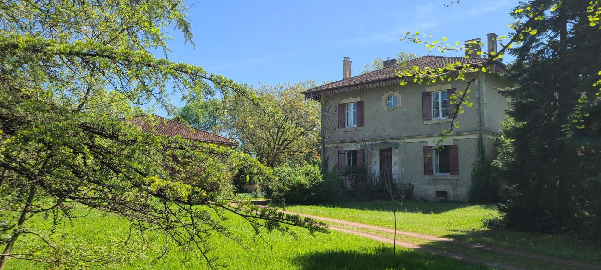 Le Manoir Du Moulin De Madame Bed & Breakfast Villeneuve-sur-Lot Exterior photo