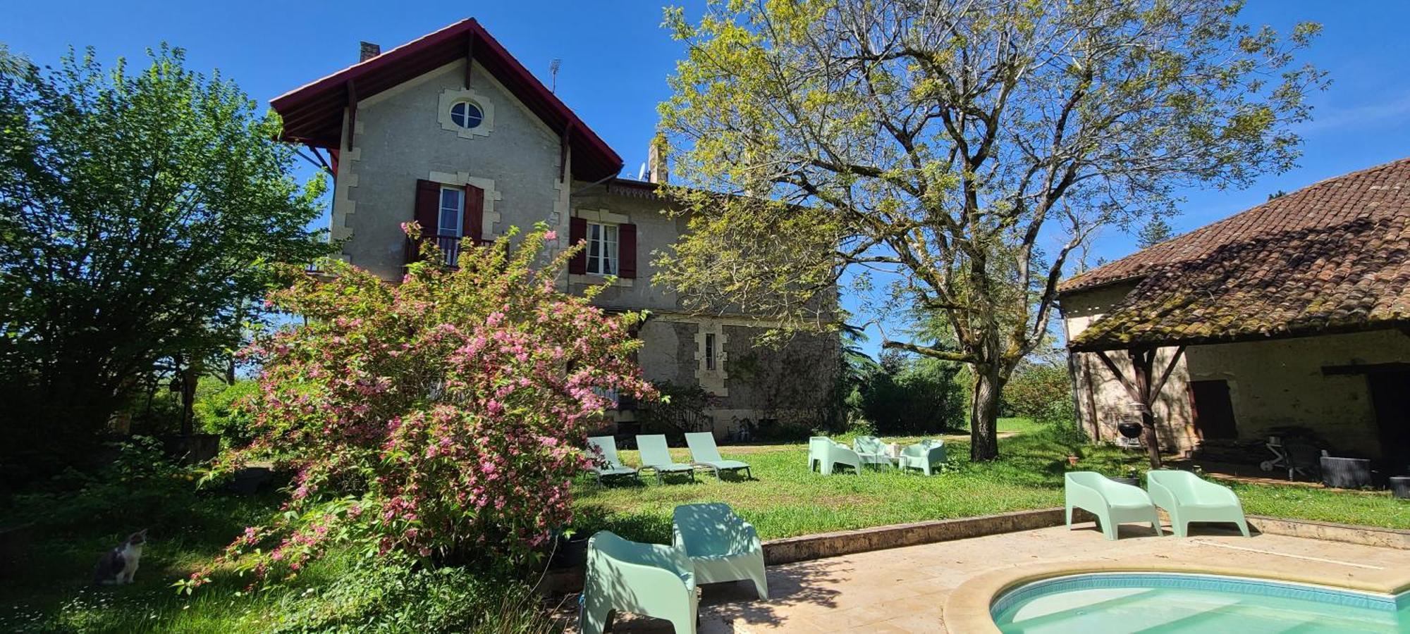 Le Manoir Du Moulin De Madame Bed & Breakfast Villeneuve-sur-Lot Exterior photo