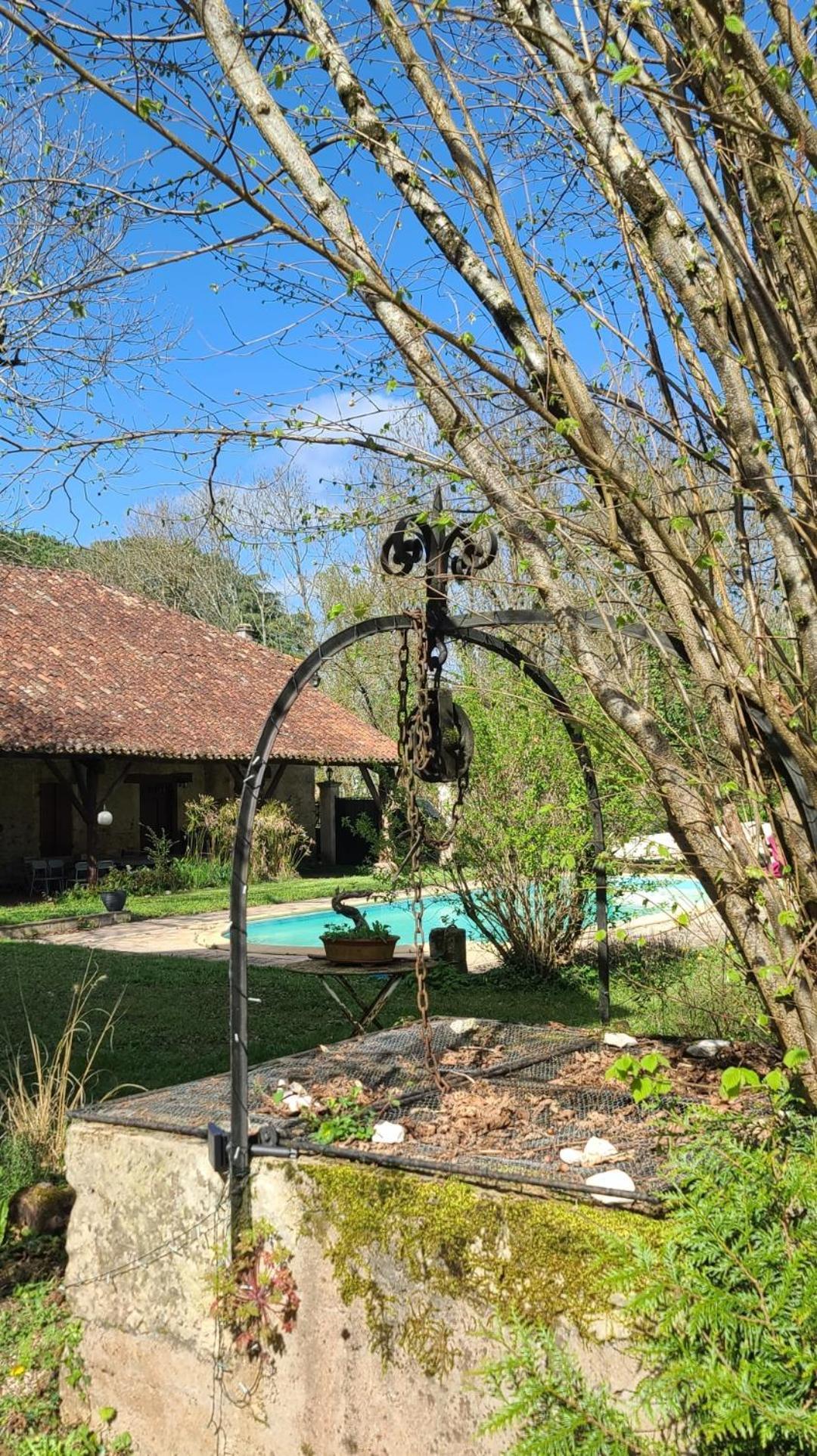 Le Manoir Du Moulin De Madame Bed & Breakfast Villeneuve-sur-Lot Exterior photo